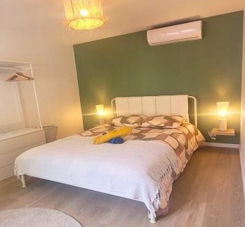 Mery-sur-Oise Apartment | Appartement climatisé avec balnéo, parking gratuit, proche Auvers-sur-Oise