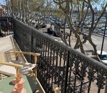 16th Arrondissement Apartment | Appartement climatisé avec vue mer pour 8 personnes