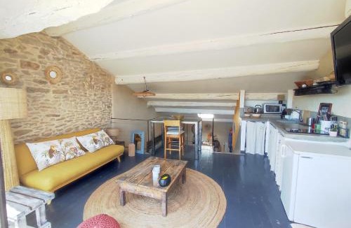 Vallabrix Apartment | Appartement climatisé avec belle terrasse à 10 min d'Uzès