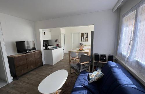 Le Barcares Apartment | Appartement Climatisé T3 avec Piscine, Proche Plage et Commerces - Le Barcarès - FR-1-81-573