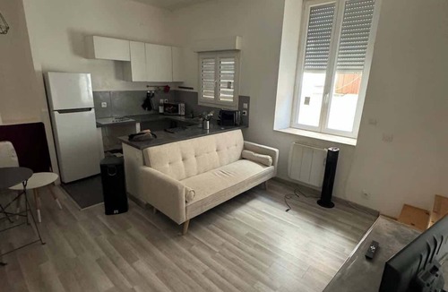 Bagnols-sur-Ceze Apartment | Appartement cosy au centre-ville