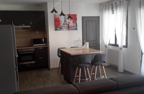 Chalette-sur-Loing Apartment | Appartement Confort Chez Isa