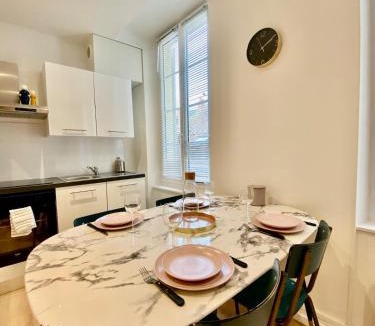 Hastings Apartment | Appartement confortable en plein centre historique