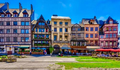 Quartier Vieux Marche-Cathedrale Apartment | Appartement confortable et élégant en centre ville