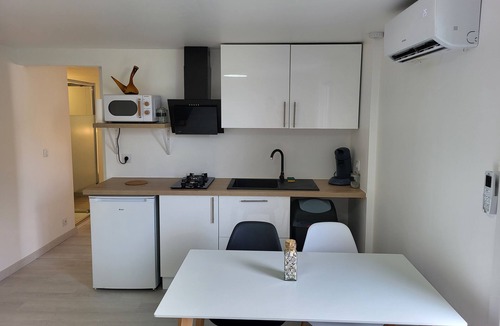 Latour-Bas-Elne Apartment | Appartement Coquet en rez de Jardin