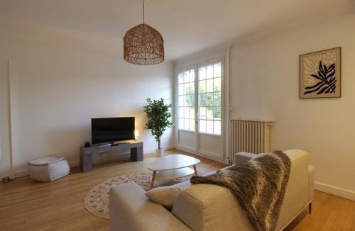 Crecy-en-Brie Apartment | Appartement Cosy au Cœur de la Venise Briarde
