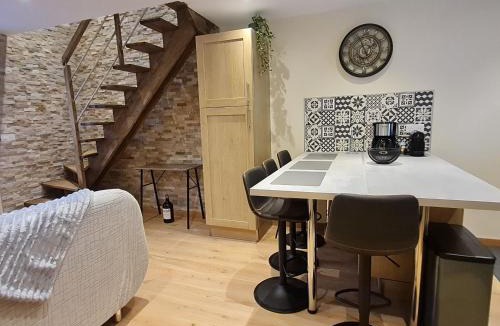Val de Briey Apartment | Appartement cosy à Briey avec climatisation et parking optionnel - FR-1-584-390