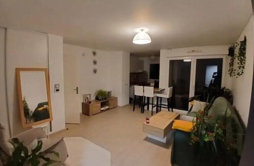 La Grace de Dieu Sud Apartment | Appartement cosy à Caen avec terrasse et jardin