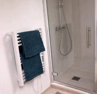 Odos Apartment | Appartement cosy 1 chambre avec SDB et cuisine