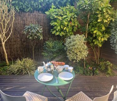 Saint-Cloud Apartment | Appartement cosy 3 chambres avec jardin clos proche de Paris