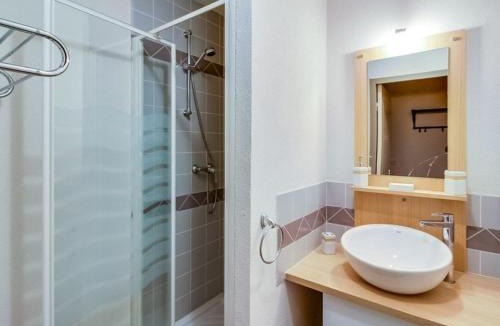 Sers Apartment | Appartement cosy 6 pers avec wifi, parking et balcon à Barèges - FR-1-403-76