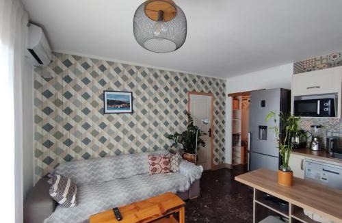 Saint-Mathieu Apartment | Appartement cosy avec piscine