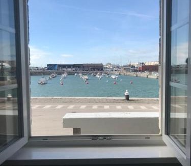 Calais City Center Apartment | Appartement cosy avec vue mer