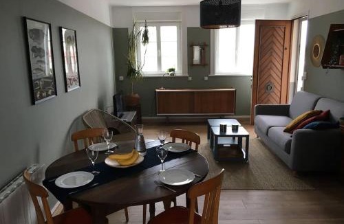 Calais City Center Apartment | Appartement cosy avec vue mer