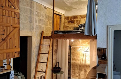 Historic Centre Apartment | Appartement Cosy Cœur Historique de Montpellier