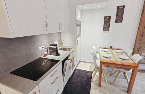 Noes Apartment | Appartement cosy au centre de la station