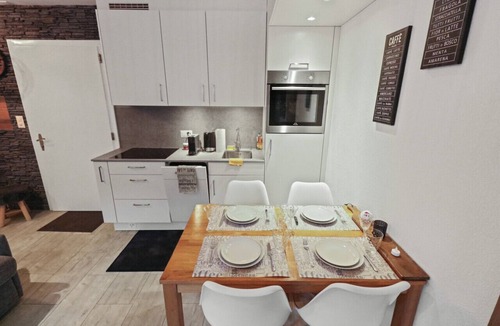 Noes Apartment | Appartement cosy au centre de la station