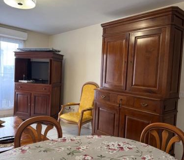 Fresnes Apartment | Appartement Cosy