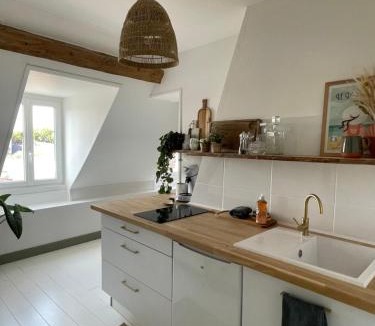 Montreuil-sur-Mer Apartment | Appartement cosy et lumineux au cœur de Montreuil