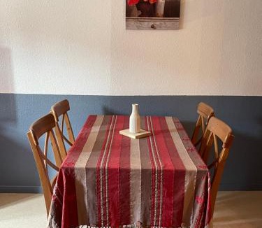 Verdun Apartment | Appartement COSY rue Chaussée