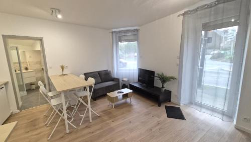 Chateaubriant Apartment | Appartement cosy neuf en plein centre