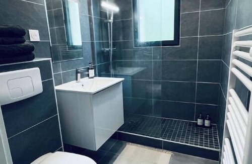 Luzarches Apartment | Appartement Cosy, Paris JO 2024, Parc Astérix, CDG