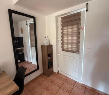Wattignies Apartment | Appartement cosy-parking et jardin privé
