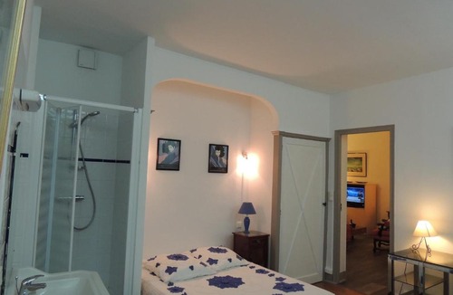La Real Apartment | Appartement cosy, wifi et parking.