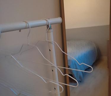 Severac Apartment | Appartement Cozy avec Parking privé, Wifi & Linge, Check-in autonome