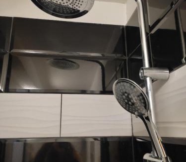 Severac Apartment | Appartement Cozy avec Parking privé, Wifi & Linge, Check-in autonome