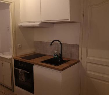 Cremieu Apartment | Appartement Crémieu Centre