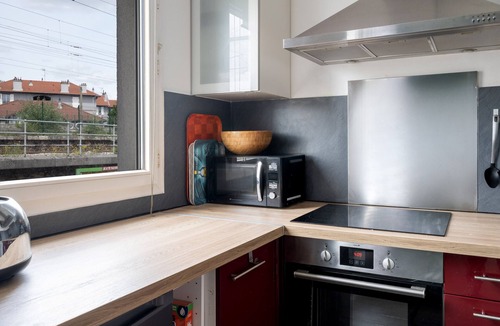Saint-Denis Apartment | Appartement Crista - Welkeys