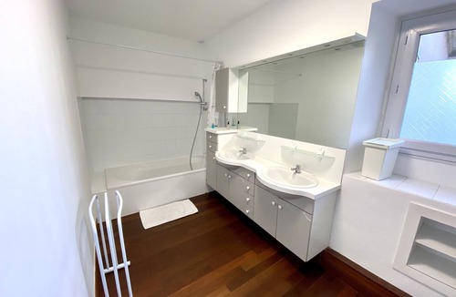 Cesson-Sevigne Apartment | Appartement dans un corps de ferme