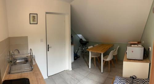 Mauges-sur-Loire Apartment | Appartement dans maison avec jardin privatif