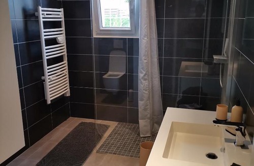 La Milesse Apartment | Appartement dans habitation privée avec piscine