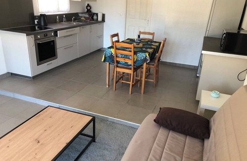 Llauro Apartment | Appartement Dans Havre de Paie Avec Grande Piscine et vue Imprenable