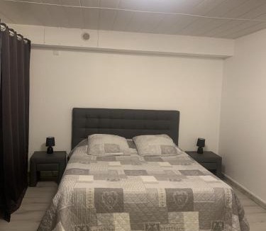 Corbelin Apartment | Appartement dans maison à Corbelin proche Walibi