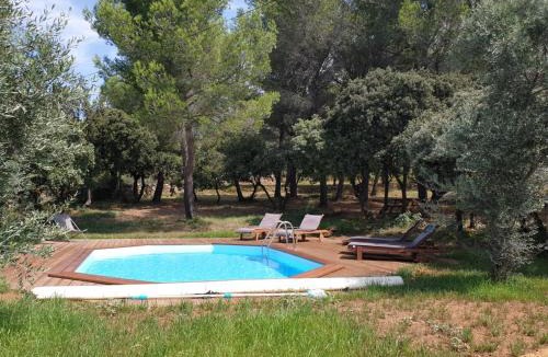 Miramas Apartment | Appartement dans mas avec piscine privée sans vis a vis