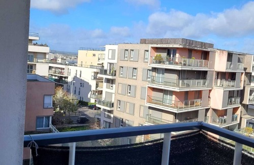 Plateau - Mont-Valerien Apartment | Appartement Dans une Résidence, Très Charmant Proche de Paris et la Défense
