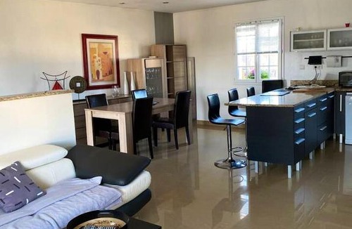 Checy Apartment | Appartement de 2 chambres a Checy