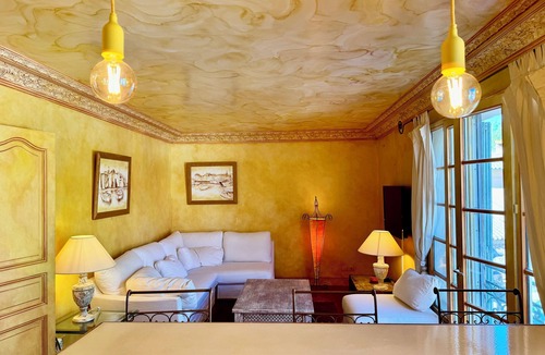 Saint-Tropez City Centre Apartment | Appartement de Charme