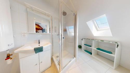 Lacroix-Saint-Ouen Apartment | Appartement de Charme