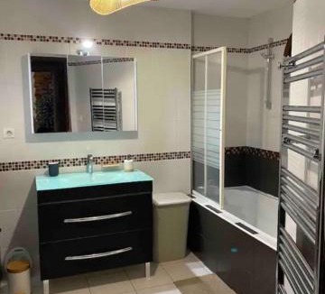 Eloyes Apartment | Appartement de kiki