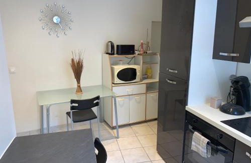 La Tour-du-Pin Apartment | Appartement de la nation 1