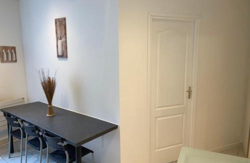 La Tour-du-Pin Apartment | Appartement de la nation 1