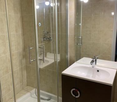 La Tour-du-Pin Apartment | Appartement de la nation 2