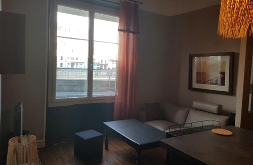 Centre-ville rive gauche Apartment | Appartement de style dans l'hyper-centre de Laval