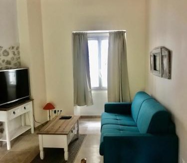 Lasalle Apartment | Appartement de village face à la rivière