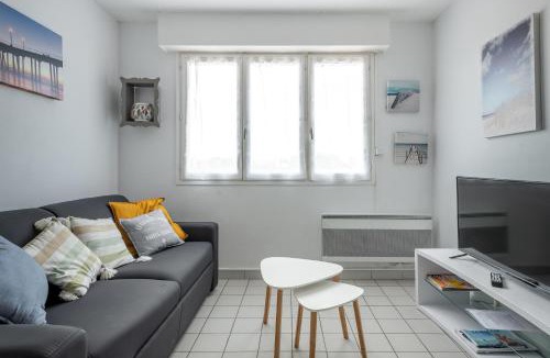 Courseulles-sur-Mer Apartment | Appartement dos à la marina - Proche de la plage