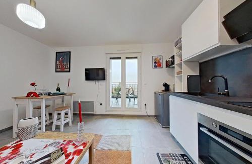 Noisy-le-Grand Apartment | Appartement Elégant & Raffiné